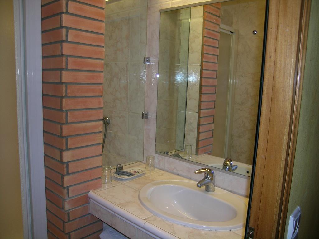 Hotel La Pergola Amélie-les-Bains-Palalda Oda fotoğraf